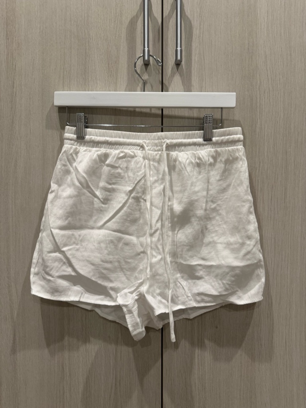 Princess Polly White Linen-Blend Drawstring Athletic Shorts Sz 6 like new